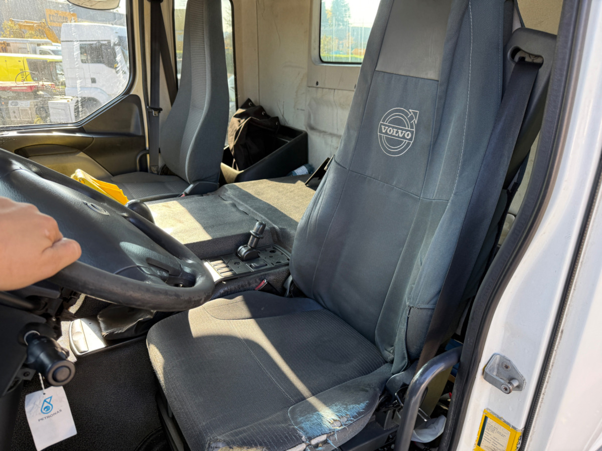 Tegljač VOLVO FE-280 4x2: slika Tegljač VOLVO FE-280 4x2