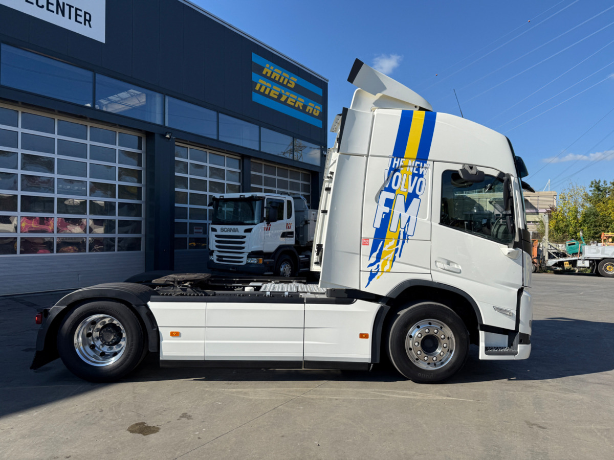 VOLVO FM-460 4x2 - Tegljač: slika VOLVO FM-460 4x2 - Tegljač VOLVO FM-460 4x2 - Tegljač: slika VOLVO FM-460 4x2 - Tegljač