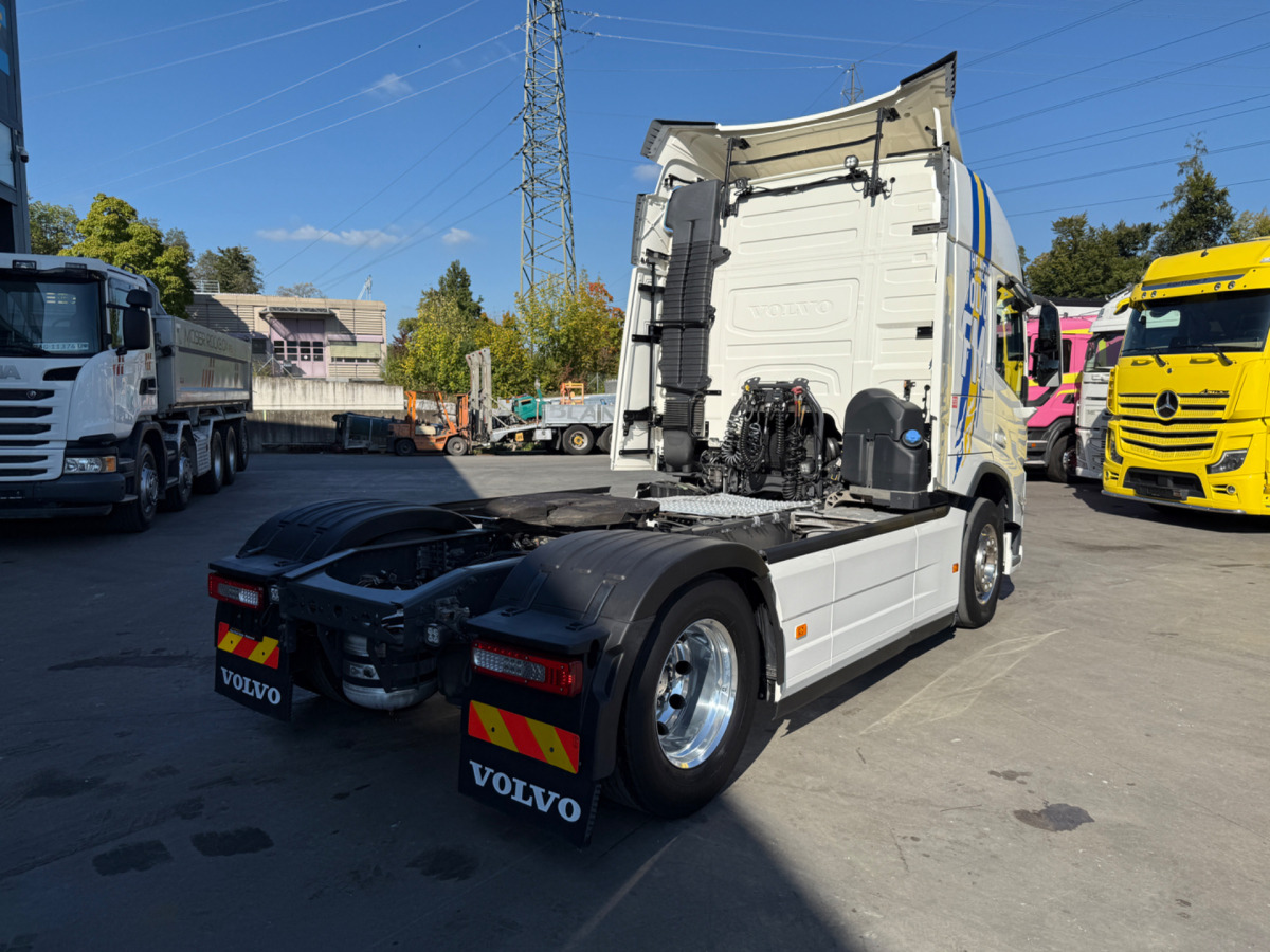 VOLVO FM-460 4x2 - Tegljač: slika VOLVO FM-460 4x2 - Tegljač VOLVO FM-460 4x2 - Tegljač: slika VOLVO FM-460 4x2 - Tegljač