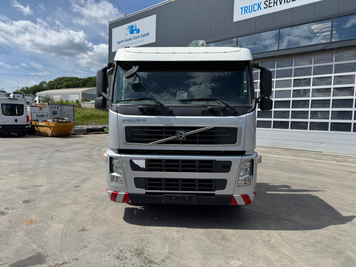 VOLVO FM-400 4x2 Bonfiglioli 15000-4 - Kamion s kranom: slika VOLVO FM-400 4x2 Bonfiglioli 15000-4 - Kamion s kranom VOLVO FM-400 4x2 Bonfiglioli 15000-4 - Kamion s kranom: slika VOLVO FM-400 4x2 Bonfiglioli 15000-4 - Kamion s kranom