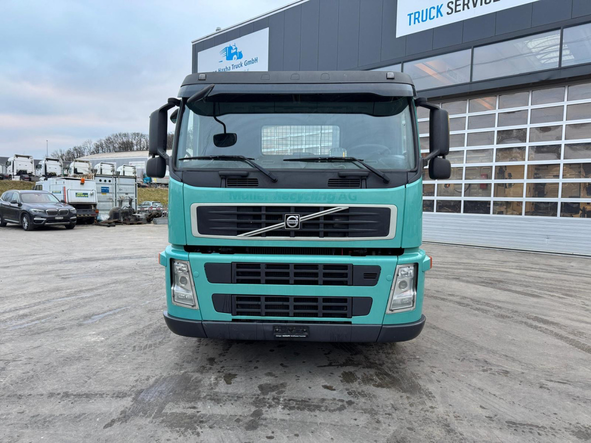 VOLVO FM-400 4x2 UT GIGANT 18T - Utovarivač s proklizavajućim upravljanjem: slika VOLVO FM-400 4x2 UT GIGANT 18T - Utovarivač s proklizavajućim upravljanjem VOLVO FM-400 4x2 UT GIGANT 18T - Utovarivač s proklizavajućim upravljanjem: slika VOLVO FM-400 4x2 UT GIGANT 18T - Utovarivač s proklizavajućim upravljanjem