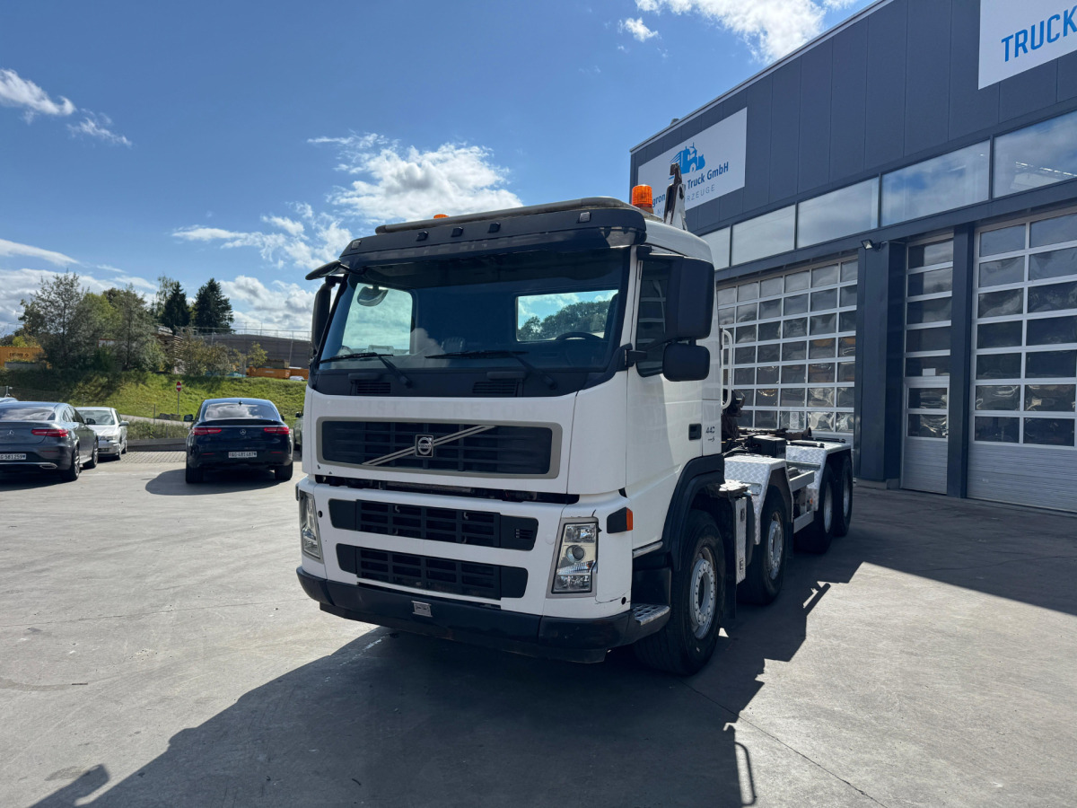 VOLVO FM-440 8x4 Hiab 25T AHK - Kamion s kukastom dizalicom: slika VOLVO FM-440 8x4 Hiab 25T AHK - Kamion s kukastom dizalicom VOLVO FM-440 8x4 Hiab 25T AHK - Kamion s kukastom dizalicom: slika VOLVO FM-440 8x4 Hiab 25T AHK - Kamion s kukastom dizalicom