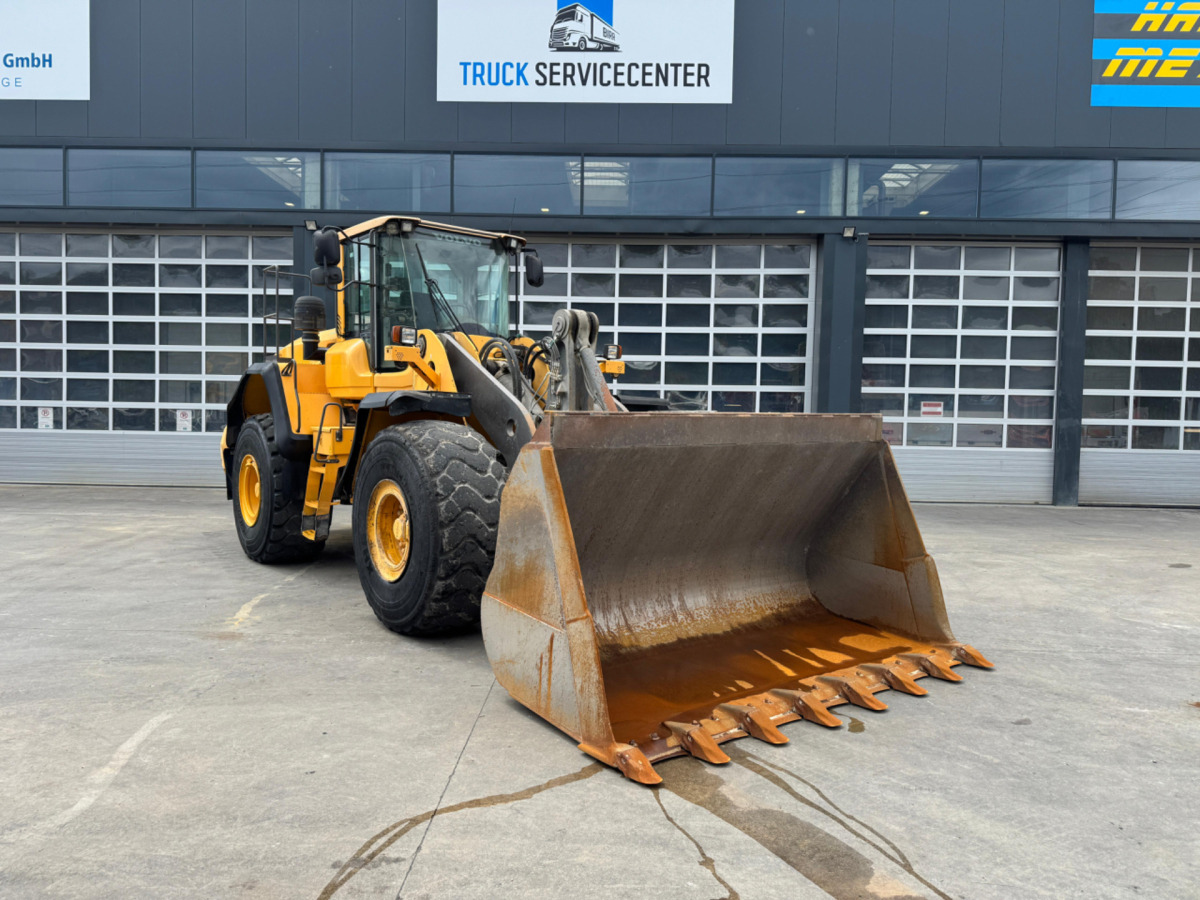 VOLVO L180G - Utovarivač na kotačima: slika VOLVO L180G - Utovarivač na kotačima VOLVO L180G - Utovarivač na kotačima: slika VOLVO L180G - Utovarivač na kotačima