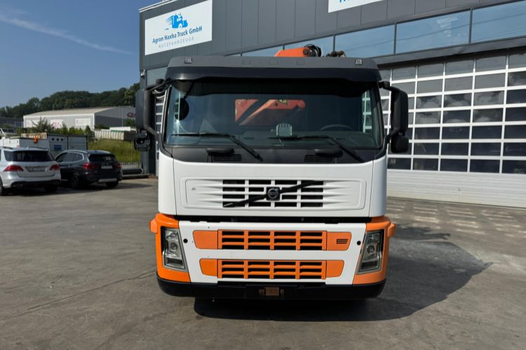 Volvo FM-300 4x2 Palfinger 16502-5 - Kamion s kranom: slika Volvo FM-300 4x2 Palfinger 16502-5 - Kamion s kranom Volvo FM-300 4x2 Palfinger 16502-5 - Kamion s kranom: slika Volvo FM-300 4x2 Palfinger 16502-5 - Kamion s kranom