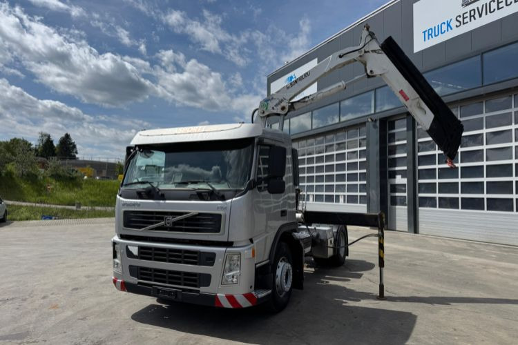 Volvo FM-400 4x2 Bonfiglioli 15000-4 - Kamion s kranom: slika Volvo FM-400 4x2 Bonfiglioli 15000-4 - Kamion s kranom Volvo FM-400 4x2 Bonfiglioli 15000-4 - Kamion s kranom: slika Volvo FM-400 4x2 Bonfiglioli 15000-4 - Kamion s kranom