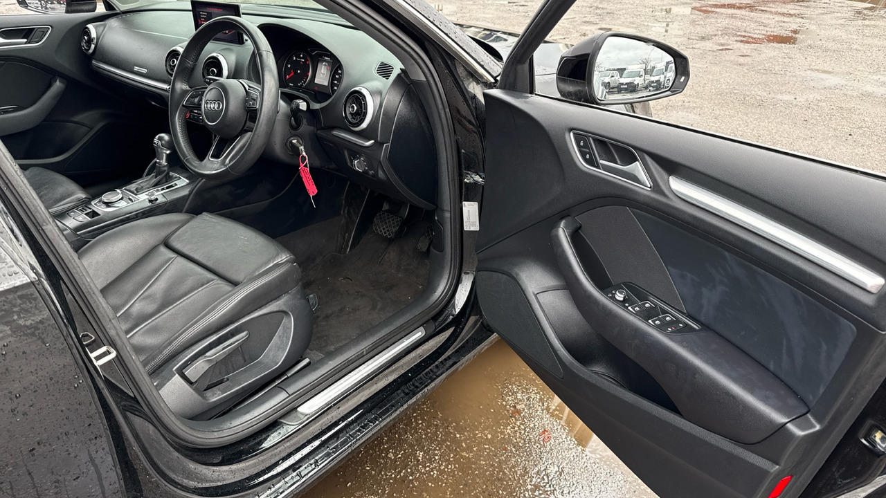 AUDI A3 30 TDI 116PS Sport S Tronic - Hatchback: slika AUDI A3 30 TDI 116PS Sport S Tronic - Hatchback AUDI A3 30 TDI 116PS Sport S Tronic - Hatchback: slika AUDI A3 30 TDI 116PS Sport S Tronic - Hatchback