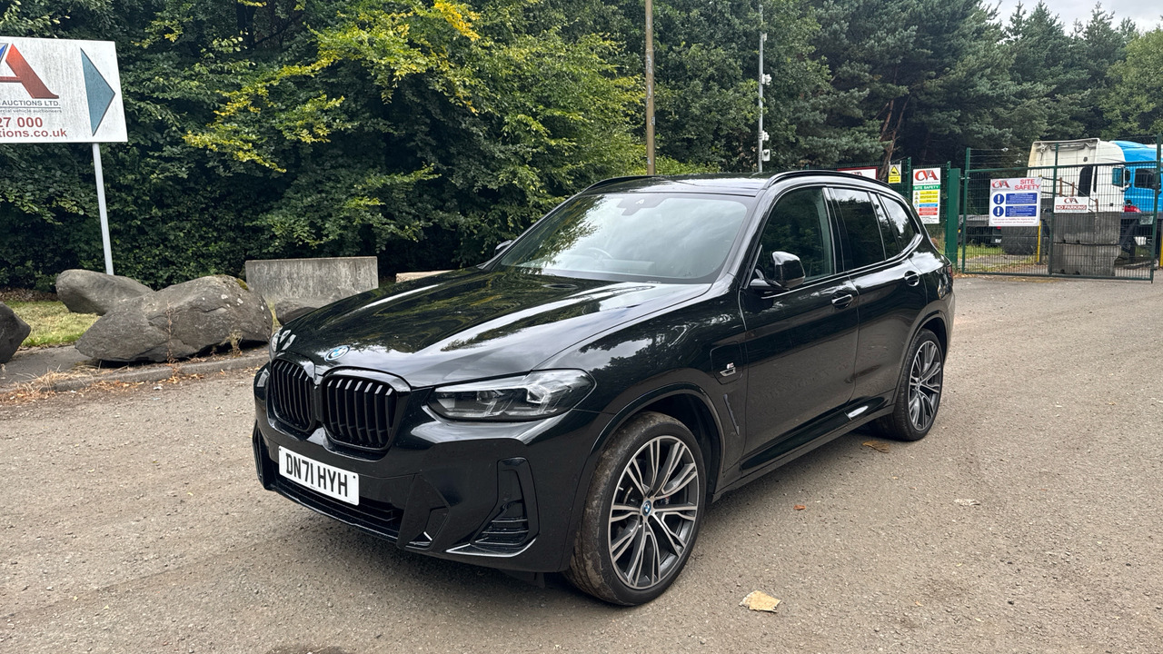 BMW X3 xDrive 30e M Sport - SUV: slika BMW X3 xDrive 30e M Sport - SUV BMW X3 xDrive 30e M Sport - SUV: slika BMW X3 xDrive 30e M Sport - SUV