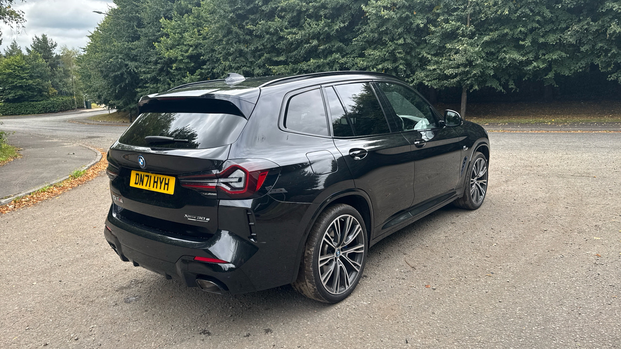 BMW X3 xDrive 30e M Sport - SUV: slika BMW X3 xDrive 30e M Sport - SUV BMW X3 xDrive 30e M Sport - SUV: slika BMW X3 xDrive 30e M Sport - SUV