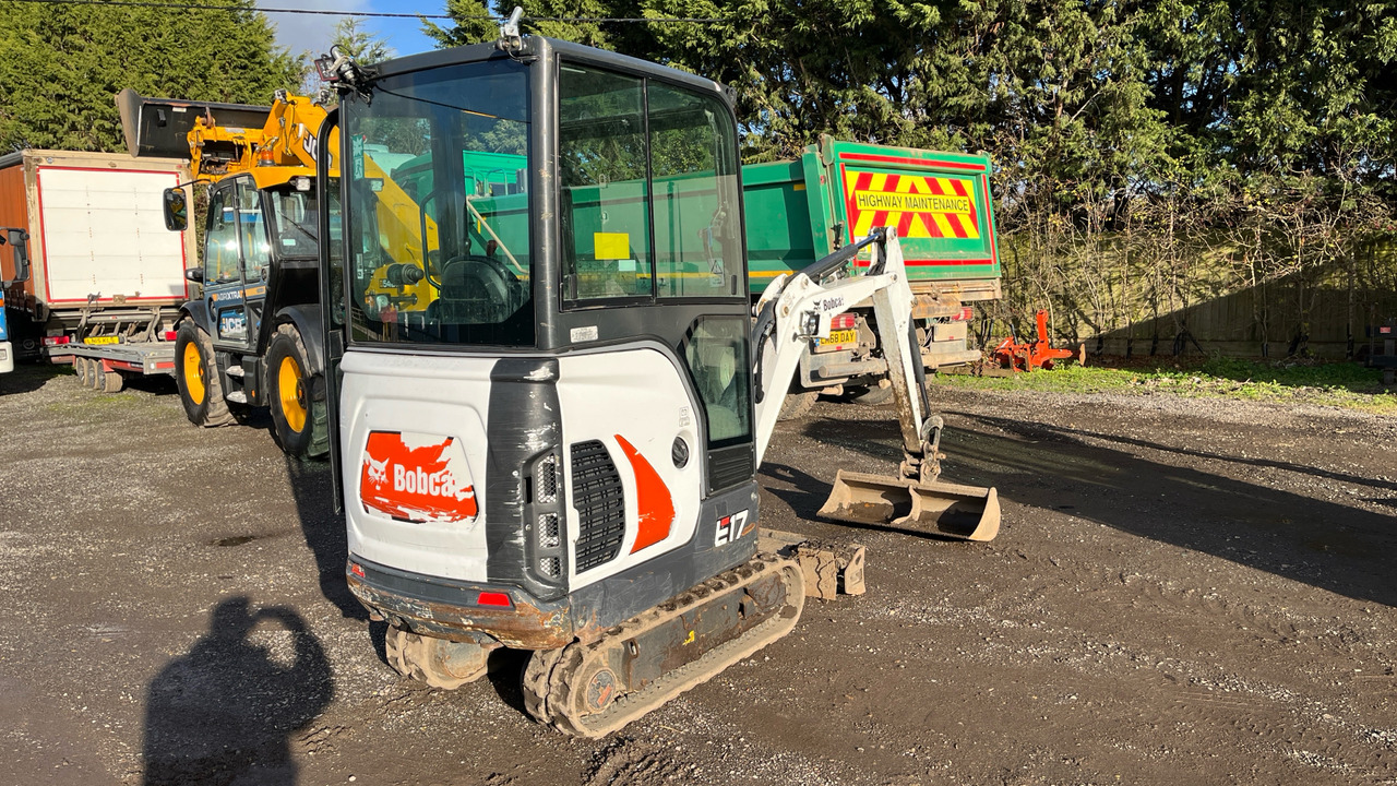 BOBCAT E17 - Mini bager: slika BOBCAT E17 - Mini bager BOBCAT E17 - Mini bager: slika BOBCAT E17 - Mini bager