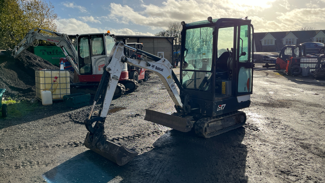 BOBCAT E17 - Mini bager: slika BOBCAT E17 - Mini bager BOBCAT E17 - Mini bager: slika BOBCAT E17 - Mini bager