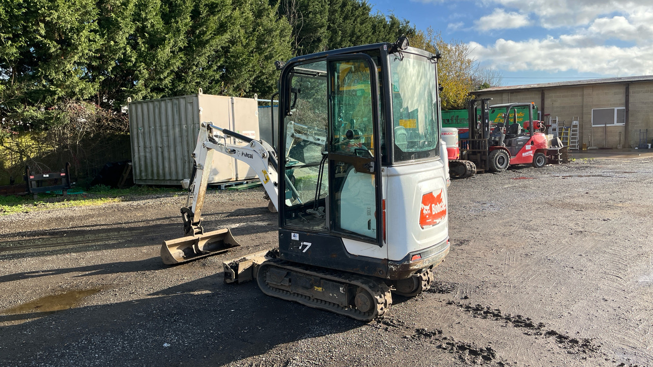 BOBCAT E17 - Mini bager: slika BOBCAT E17 - Mini bager BOBCAT E17 - Mini bager: slika BOBCAT E17 - Mini bager