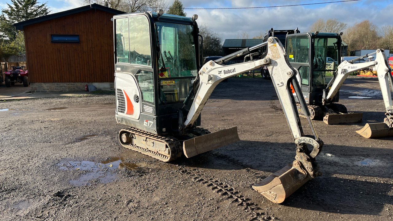 BOBCAT E17 - Mini bager: slika BOBCAT E17 - Mini bager BOBCAT E17 - Mini bager: slika BOBCAT E17 - Mini bager