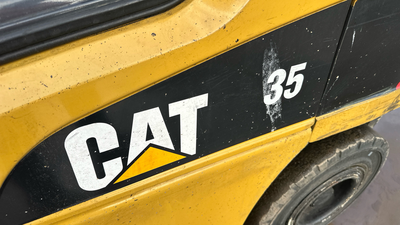 Plinski viličar CATERPILLAR GP35: slika Plinski viličar CATERPILLAR GP35 Plinski viličar CATERPILLAR GP35: slika Plinski viličar CATERPILLAR GP35