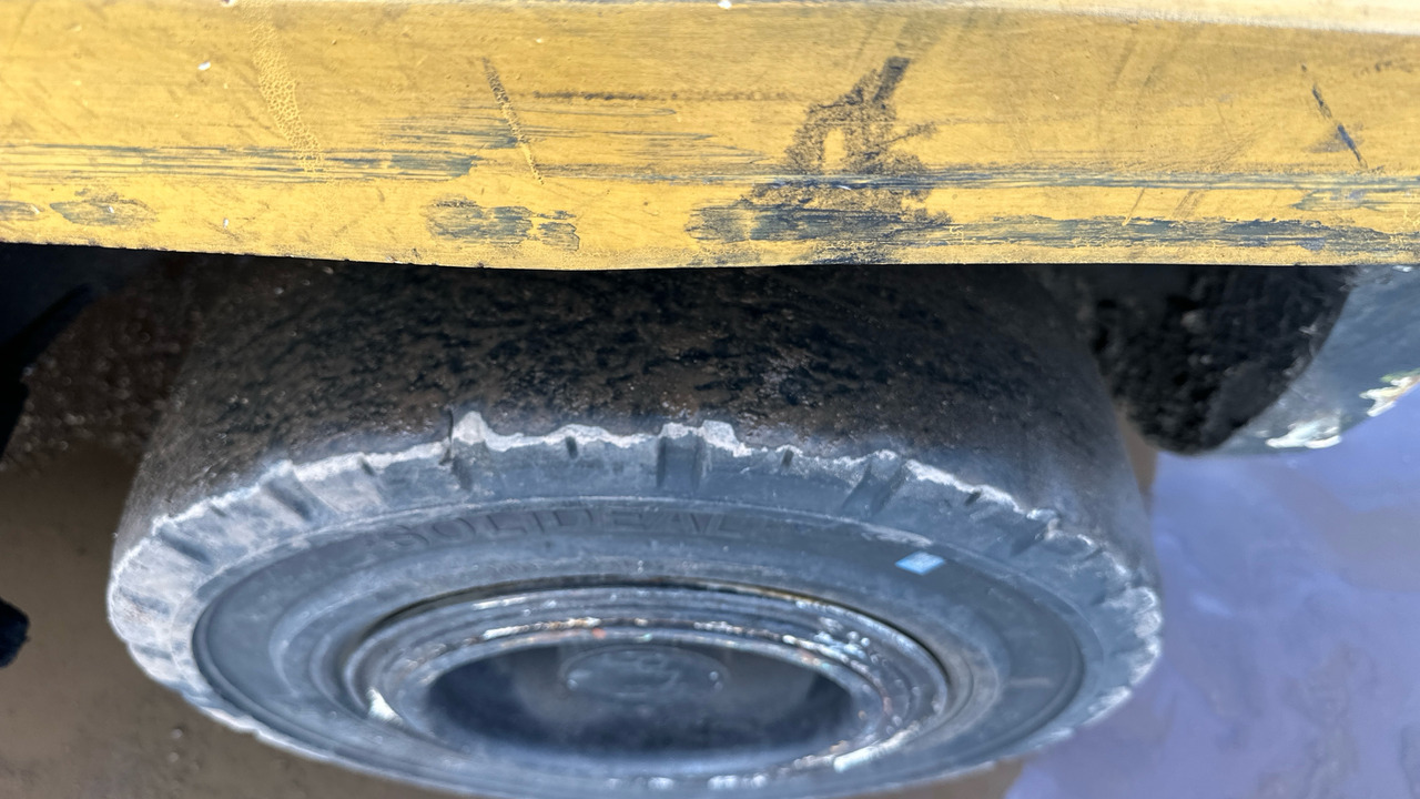 Plinski viličar CATERPILLAR GP35: slika Plinski viličar CATERPILLAR GP35 Plinski viličar CATERPILLAR GP35: slika Plinski viličar CATERPILLAR GP35