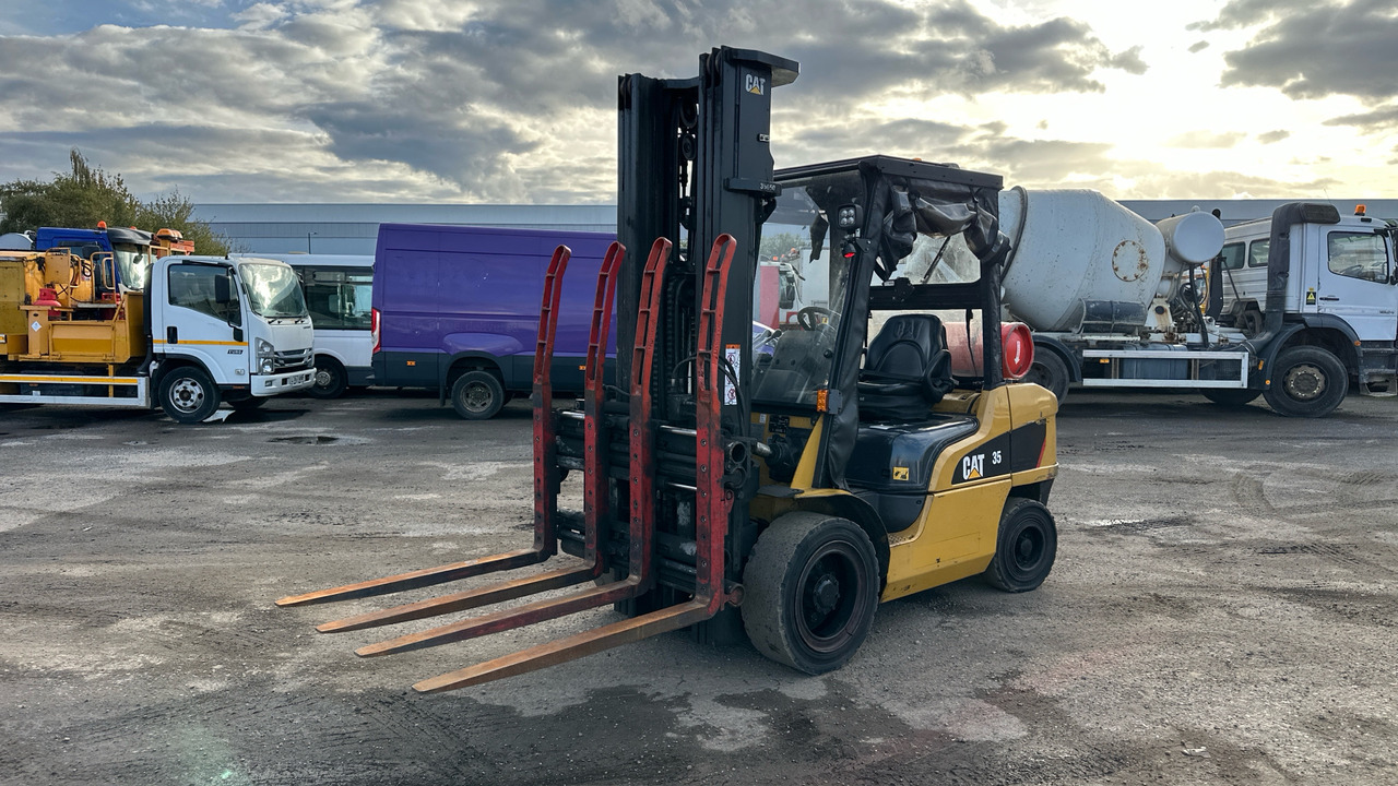 CATERPILLAR GP35N - Plinski viličar: slika CATERPILLAR GP35N - Plinski viličar CATERPILLAR GP35N - Plinski viličar: slika CATERPILLAR GP35N - Plinski viličar