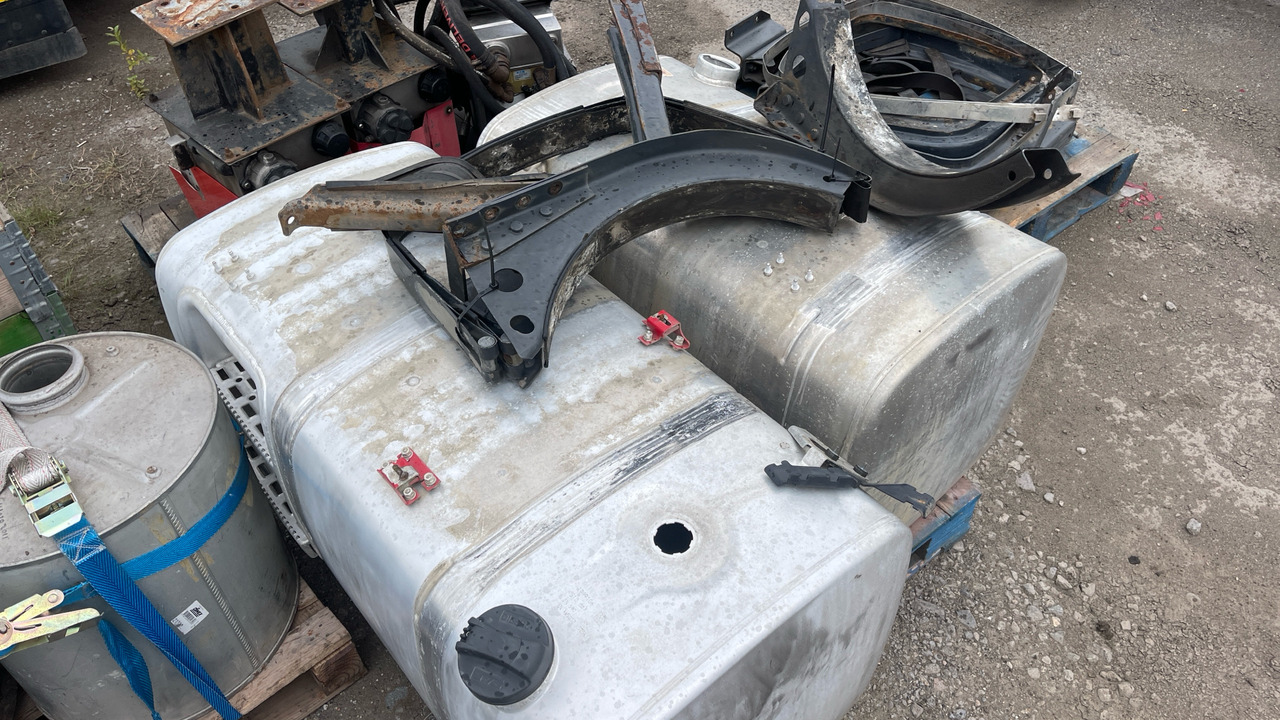 DAF ALLOY TANKS - Građevinska oprema: slika DAF ALLOY TANKS - Građevinska oprema DAF ALLOY TANKS - Građevinska oprema: slika DAF ALLOY TANKS - Građevinska oprema