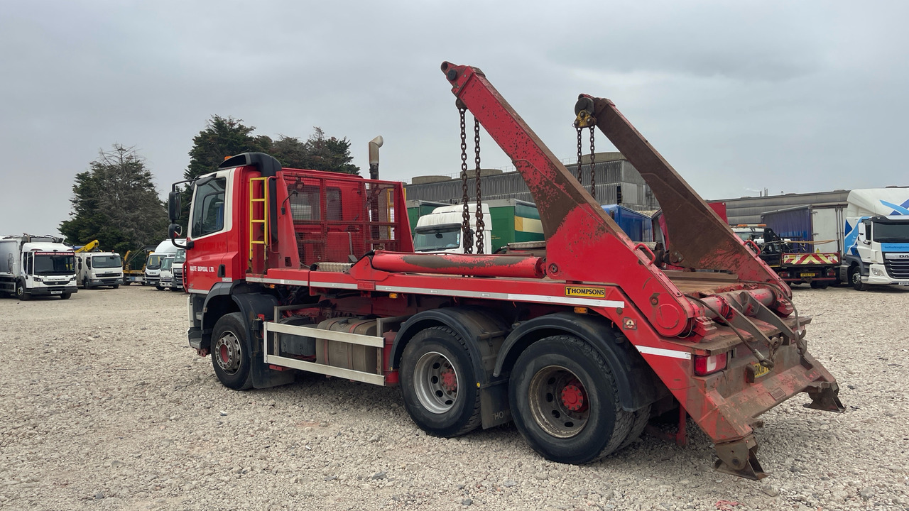 DAF CF 330 - Utovarivač s proklizavajućim upravljanjem: slika DAF CF 330 - Utovarivač s proklizavajućim upravljanjem DAF CF 330 - Utovarivač s proklizavajućim upravljanjem: slika DAF CF 330 - Utovarivač s proklizavajućim upravljanjem