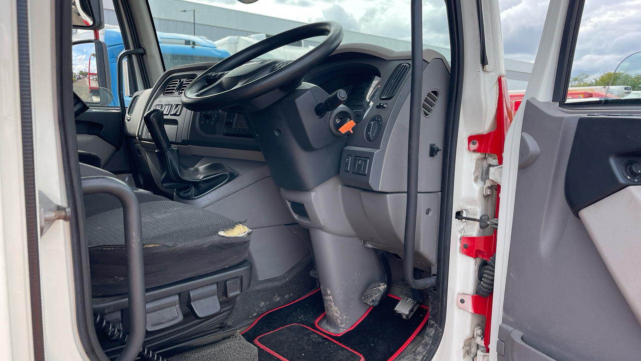 DAF LF 150 - Kamion za vuču: slika DAF LF 150 - Kamion za vuču DAF LF 150 - Kamion za vuču: slika DAF LF 150 - Kamion za vuču