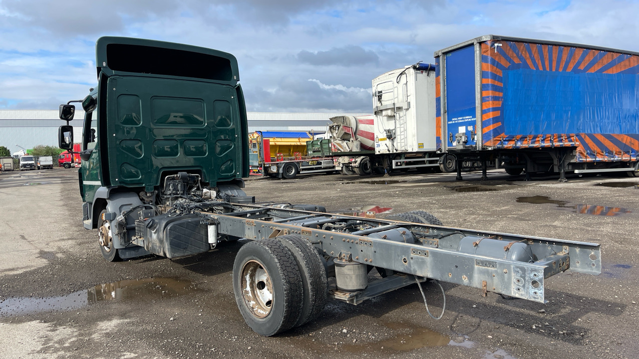 DAF LF 150 - Kamion-šasija: slika DAF LF 150 - Kamion-šasija DAF LF 150 - Kamion-šasija: slika DAF LF 150 - Kamion-šasija