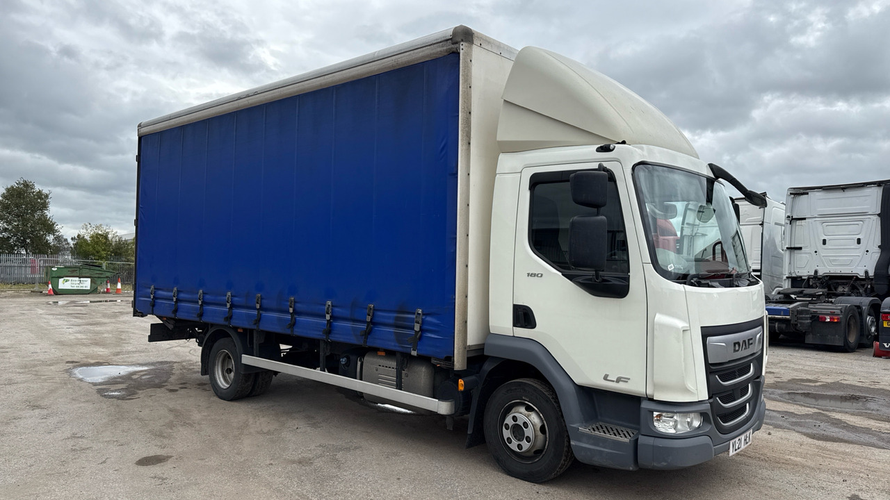 DAF LF 180 - Kamion s ceradom: slika DAF LF 180 - Kamion s ceradom DAF LF 180 - Kamion s ceradom: slika DAF LF 180 - Kamion s ceradom