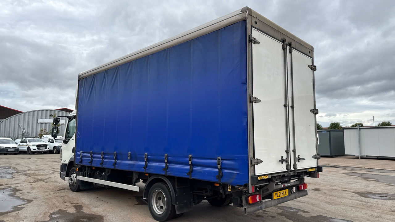 DAF LF 180 - Kamion s ceradom: slika DAF LF 180 - Kamion s ceradom DAF LF 180 - Kamion s ceradom: slika DAF LF 180 - Kamion s ceradom