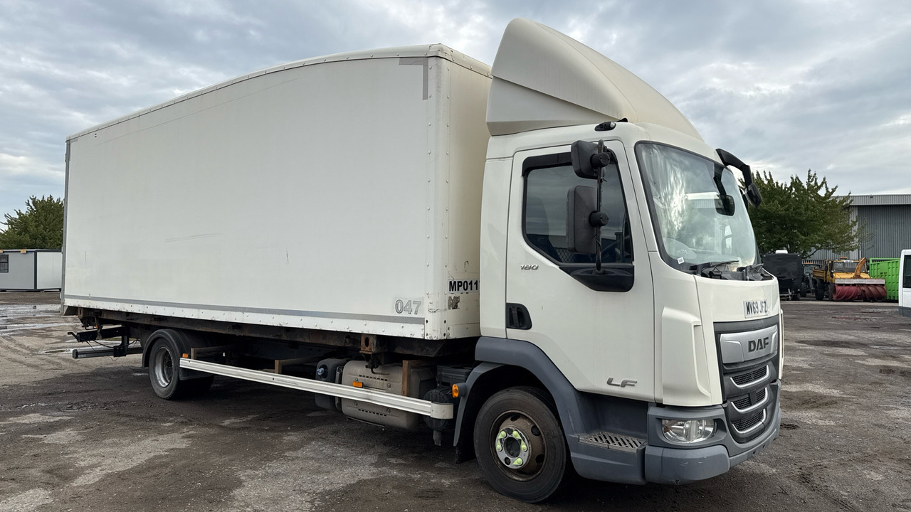DAF LF 180 - Kamion sandučar: slika DAF LF 180 - Kamion sandučar DAF LF 180 - Kamion sandučar: slika DAF LF 180 - Kamion sandučar