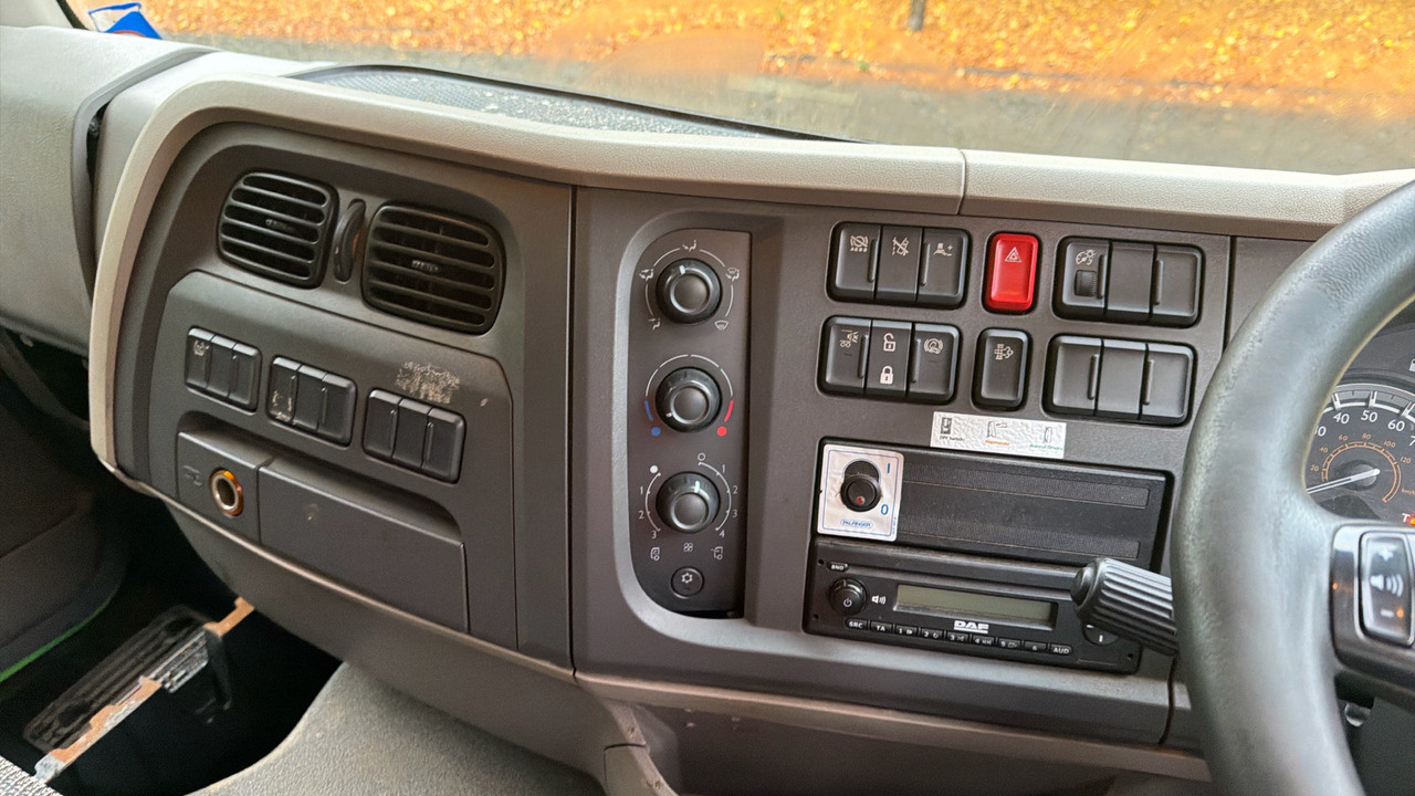 Kamion sandučar DAF LF 230: slika Kamion sandučar DAF LF 230 Kamion sandučar DAF LF 230: slika Kamion sandučar DAF LF 230