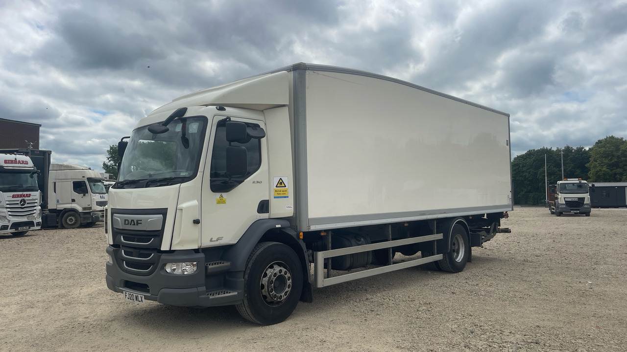 DAF LF 230 - Kamion sandučar: slika DAF LF 230 - Kamion sandučar DAF LF 230 - Kamion sandučar: slika DAF LF 230 - Kamion sandučar
