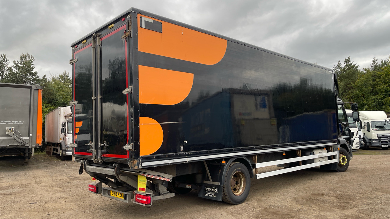 DAF LF 230 - Kamion sandučar: slika DAF LF 230 - Kamion sandučar DAF LF 230 - Kamion sandučar: slika DAF LF 230 - Kamion sandučar