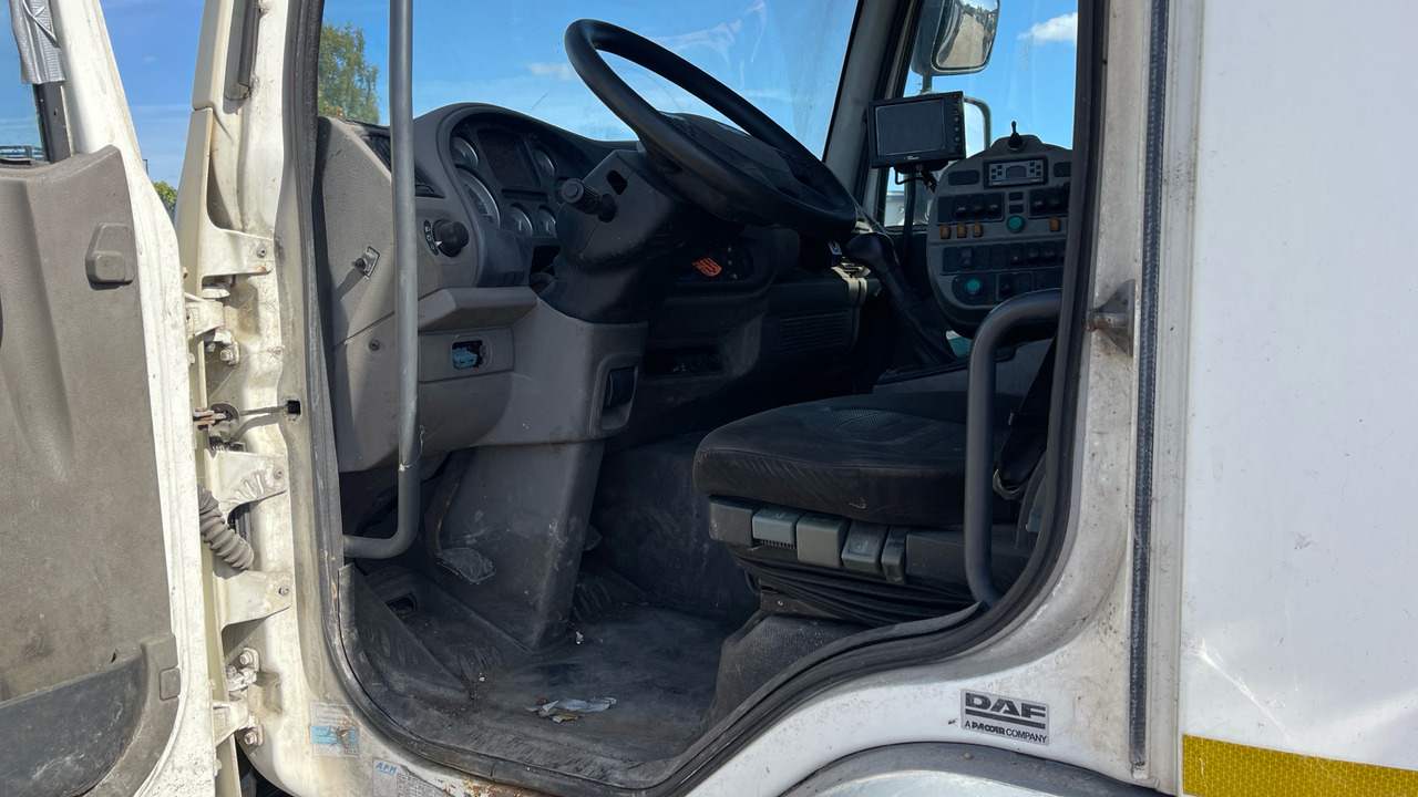 DAF LF 55.220 - Cestovna čistilica: slika DAF LF 55.220 - Cestovna čistilica DAF LF 55.220 - Cestovna čistilica: slika DAF LF 55.220 - Cestovna čistilica