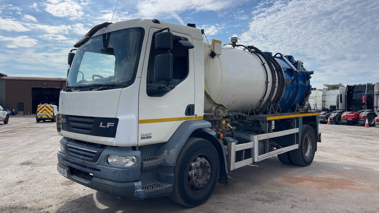 DAF LF 55.220 - Vakum kamion: slika DAF LF 55.220 - Vakum kamion DAF LF 55.220 - Vakum kamion: slika DAF LF 55.220 - Vakum kamion