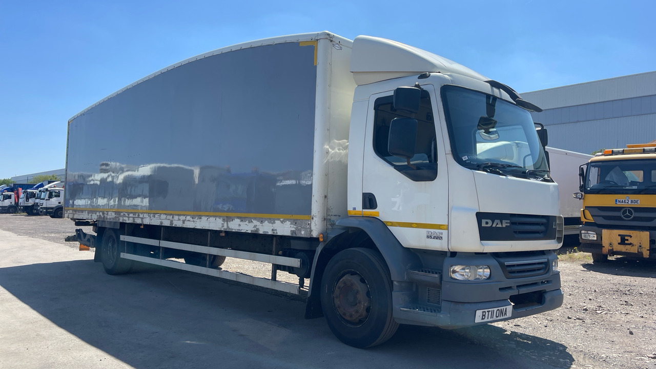 DAF LF 55.220 - Kamion sandučar: slika DAF LF 55.220 - Kamion sandučar DAF LF 55.220 - Kamion sandučar: slika DAF LF 55.220 - Kamion sandučar