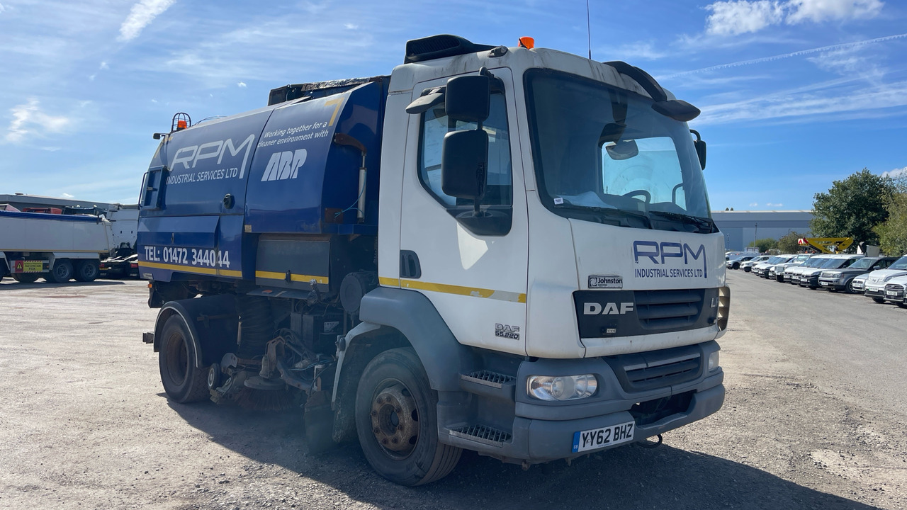 DAF LF 55.220 - Cestovna čistilica: slika DAF LF 55.220 - Cestovna čistilica DAF LF 55.220 - Cestovna čistilica: slika DAF LF 55.220 - Cestovna čistilica