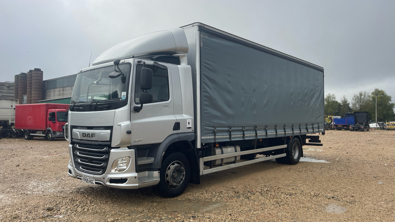 Daf CF 260 - Kamion s ceradom: slika Daf CF 260 - Kamion s ceradom Daf CF 260 - Kamion s ceradom: slika Daf CF 260 - Kamion s ceradom