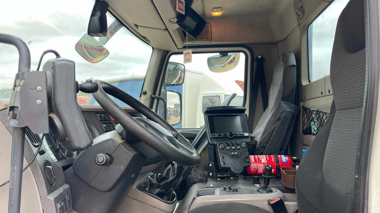 Daf LF 220 - Cestovna čistilica: slika Daf LF 220 - Cestovna čistilica Daf LF 220 - Cestovna čistilica: slika Daf LF 220 - Cestovna čistilica