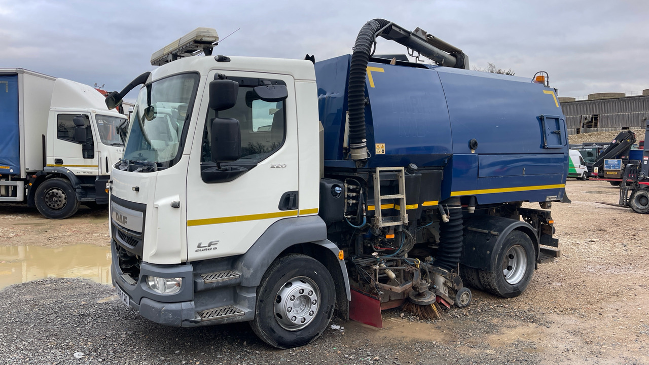 Daf LF 220 - Cestovna čistilica: slika Daf LF 220 - Cestovna čistilica Daf LF 220 - Cestovna čistilica: slika Daf LF 220 - Cestovna čistilica