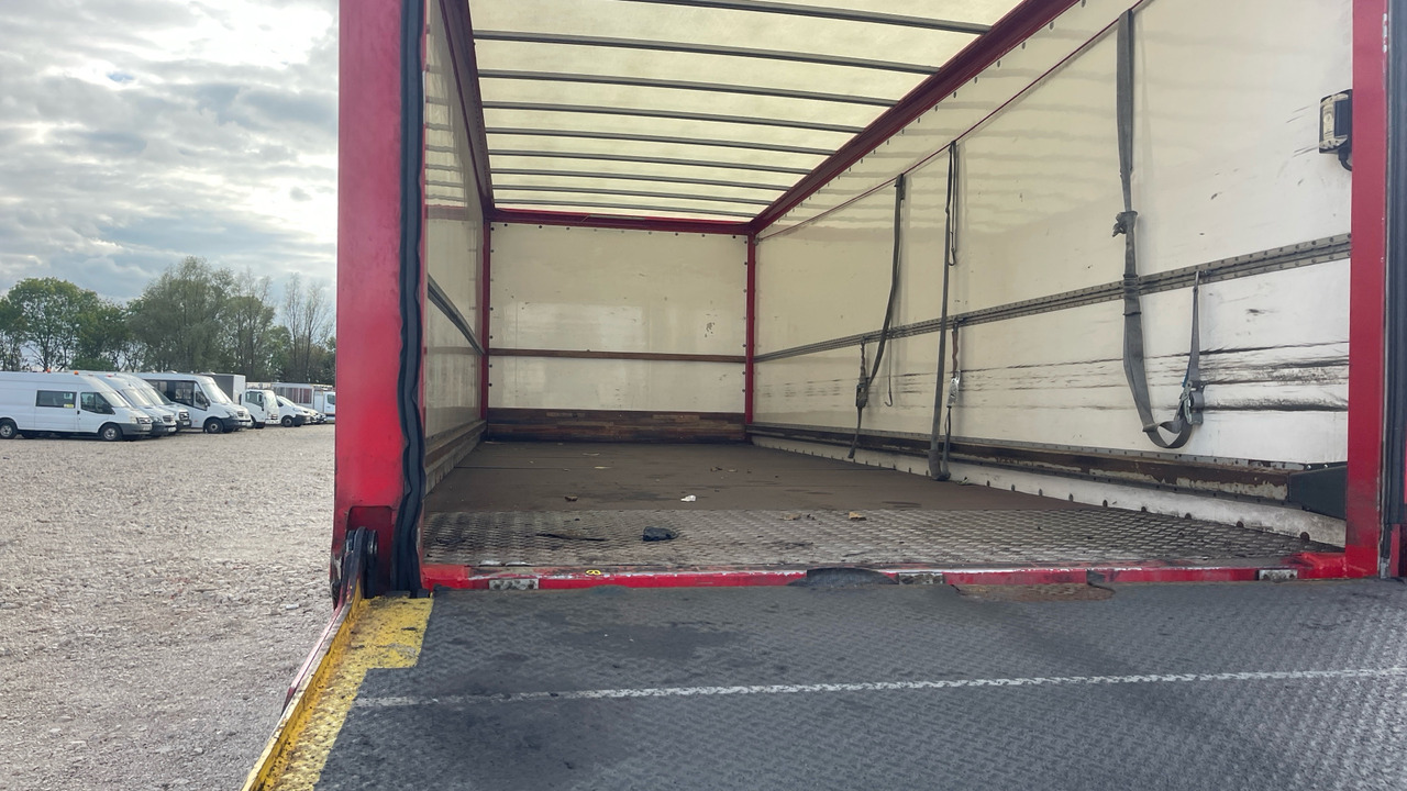 Kamion sandučar Daf LF 220: slika Kamion sandučar Daf LF 220