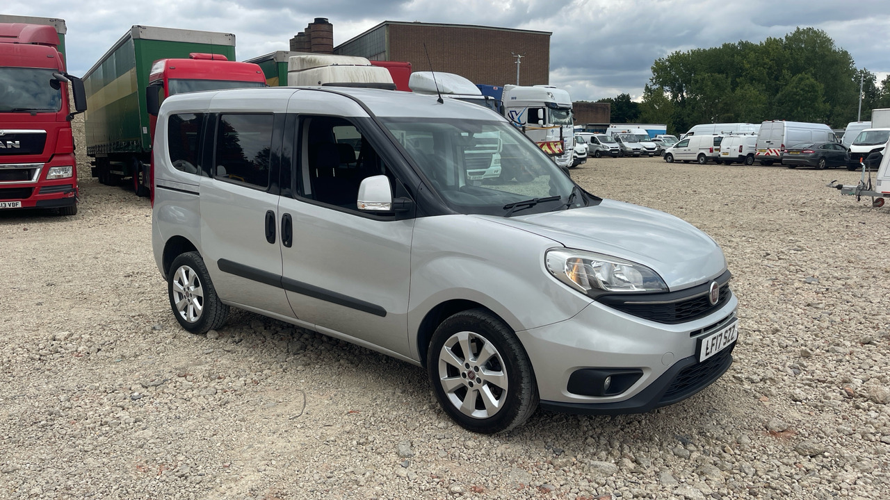 FIAT DOBLO 1.6 MULTIJET - Dostavno vozilo s dvostrukom kabinom: slika FIAT DOBLO 1.6 MULTIJET - Dostavno vozilo s dvostrukom kabinom FIAT DOBLO 1.6 MULTIJET - Dostavno vozilo s dvostrukom kabinom: slika FIAT DOBLO 1.6 MULTIJET - Dostavno vozilo s dvostrukom kabinom