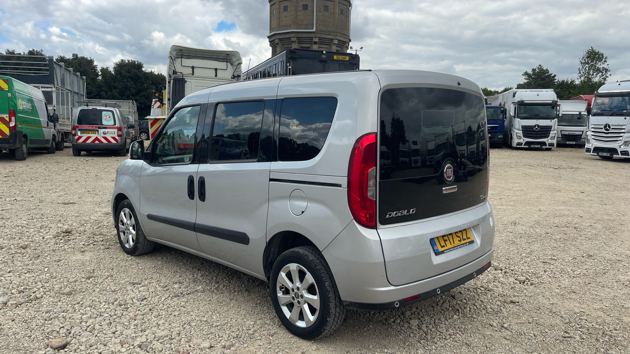 FIAT DOBLO 1.6 MULTIJET - Dostavno vozilo s dvostrukom kabinom: slika FIAT DOBLO 1.6 MULTIJET - Dostavno vozilo s dvostrukom kabinom FIAT DOBLO 1.6 MULTIJET - Dostavno vozilo s dvostrukom kabinom: slika FIAT DOBLO 1.6 MULTIJET - Dostavno vozilo s dvostrukom kabinom