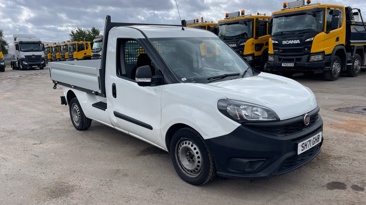 FIAT DOBLO CARGO 16V 1.6 Multijet - Dostavno vozilo s ravnom platformom: slika FIAT DOBLO CARGO 16V 1.6 Multijet - Dostavno vozilo s ravnom platformom FIAT DOBLO CARGO 16V 1.6 Multijet - Dostavno vozilo s ravnom platformom: slika FIAT DOBLO CARGO 16V 1.6 Multijet - Dostavno vozilo s ravnom platformom