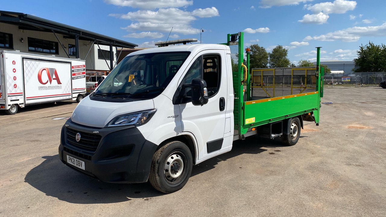 FIAT DUCATO 35 2.3 MULTIJET 140PS - Dostavno vozilo s ravnom platformom: slika FIAT DUCATO 35 2.3 MULTIJET 140PS - Dostavno vozilo s ravnom platformom FIAT DUCATO 35 2.3 MULTIJET 140PS - Dostavno vozilo s ravnom platformom: slika FIAT DUCATO 35 2.3 MULTIJET 140PS - Dostavno vozilo s ravnom platformom
