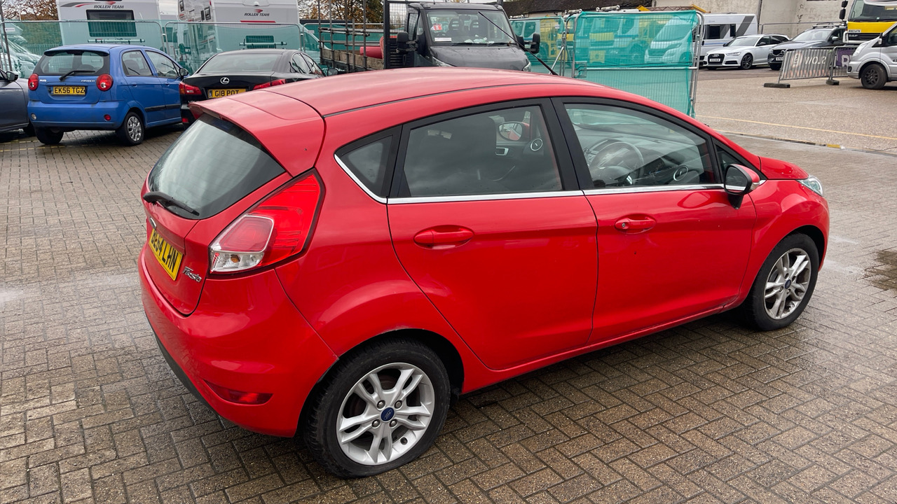 FORD FIESTA 1.0 ECO BOOST - Hatchback: slika FORD FIESTA 1.0 ECO BOOST - Hatchback FORD FIESTA 1.0 ECO BOOST - Hatchback: slika FORD FIESTA 1.0 ECO BOOST - Hatchback