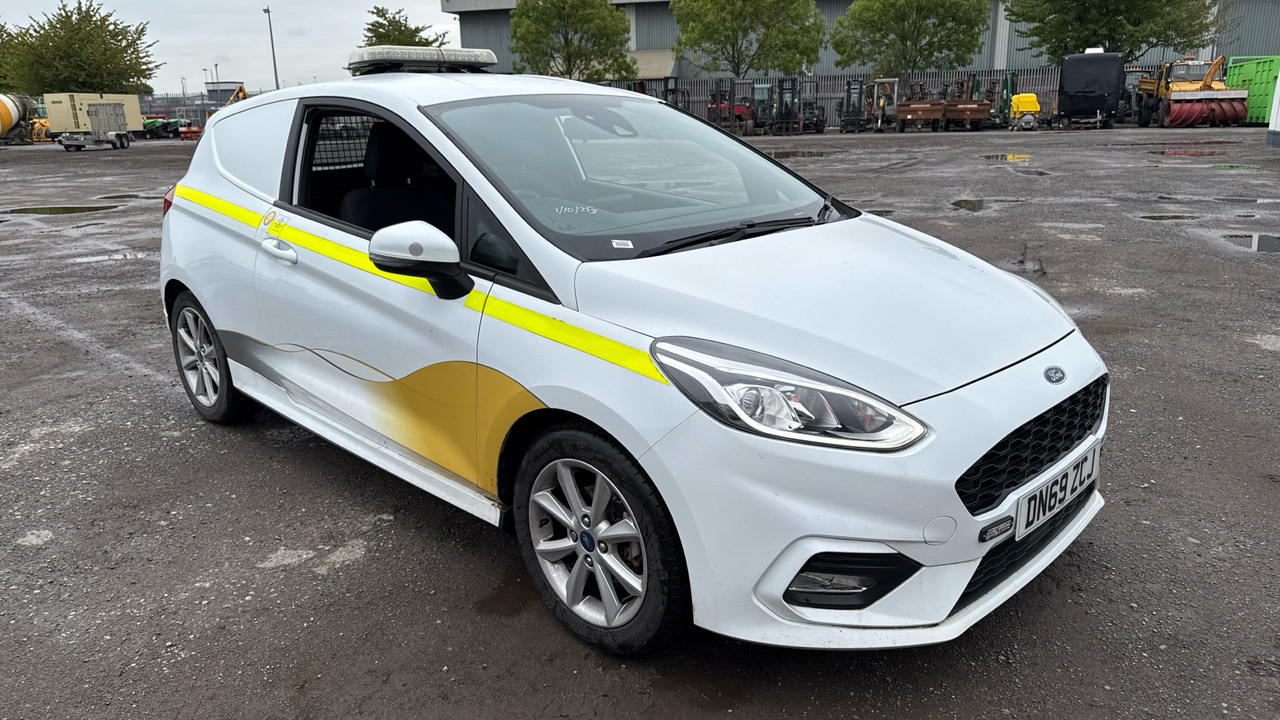 FORD FIESTA 1.5 TDCi 85PS - Automobil: slika FORD FIESTA 1.5 TDCi 85PS - Automobil FORD FIESTA 1.5 TDCi 85PS - Automobil: slika FORD FIESTA 1.5 TDCi 85PS - Automobil