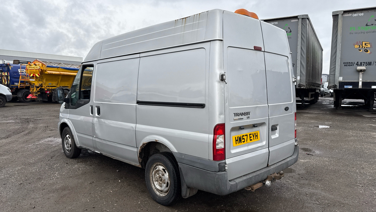 FORD TRANSIT T260 2.2 130PS - Furgon: slika FORD TRANSIT T260 2.2 130PS - Furgon FORD TRANSIT T260 2.2 130PS - Furgon: slika FORD TRANSIT T260 2.2 130PS - Furgon