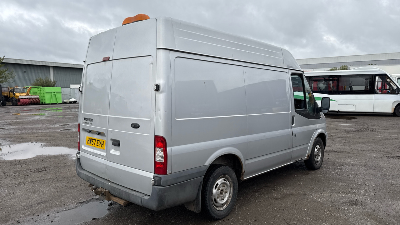 FORD TRANSIT T260 2.2 130PS - Furgon: slika FORD TRANSIT T260 2.2 130PS - Furgon FORD TRANSIT T260 2.2 130PS - Furgon: slika FORD TRANSIT T260 2.2 130PS - Furgon
