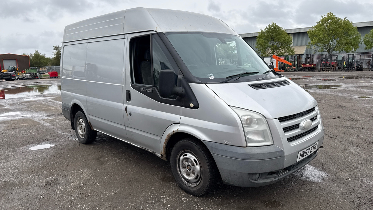 FORD TRANSIT T260 2.2 130PS - Furgon: slika FORD TRANSIT T260 2.2 130PS - Furgon FORD TRANSIT T260 2.2 130PS - Furgon: slika FORD TRANSIT T260 2.2 130PS - Furgon