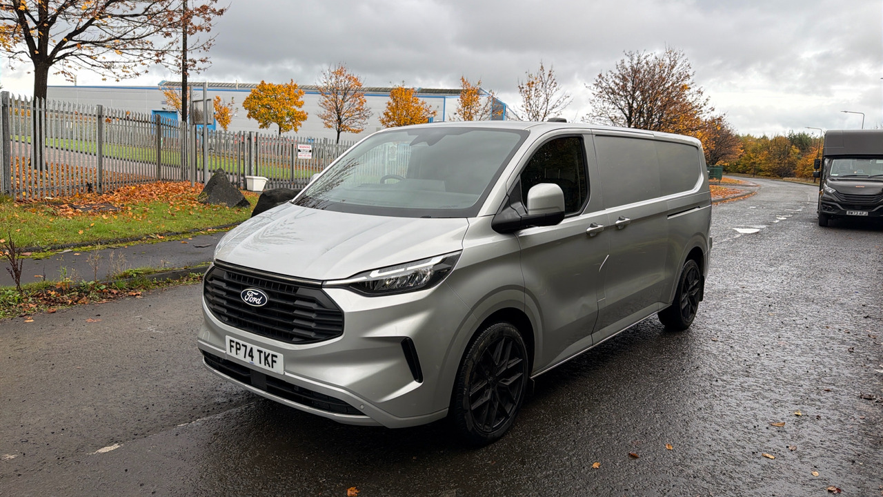 Ford Transit 2.0 136PS - Mali kombi: slika Ford Transit 2.0 136PS - Mali kombi Ford Transit 2.0 136PS - Mali kombi: slika Ford Transit 2.0 136PS - Mali kombi