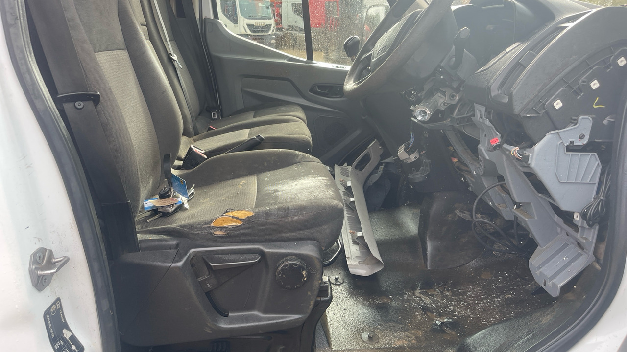 Ford Transit 350 2.2 TDCI 150PS - Furgon: slika Ford Transit 350 2.2 TDCI 150PS - Furgon Ford Transit 350 2.2 TDCI 150PS - Furgon: slika Ford Transit 350 2.2 TDCI 150PS - Furgon