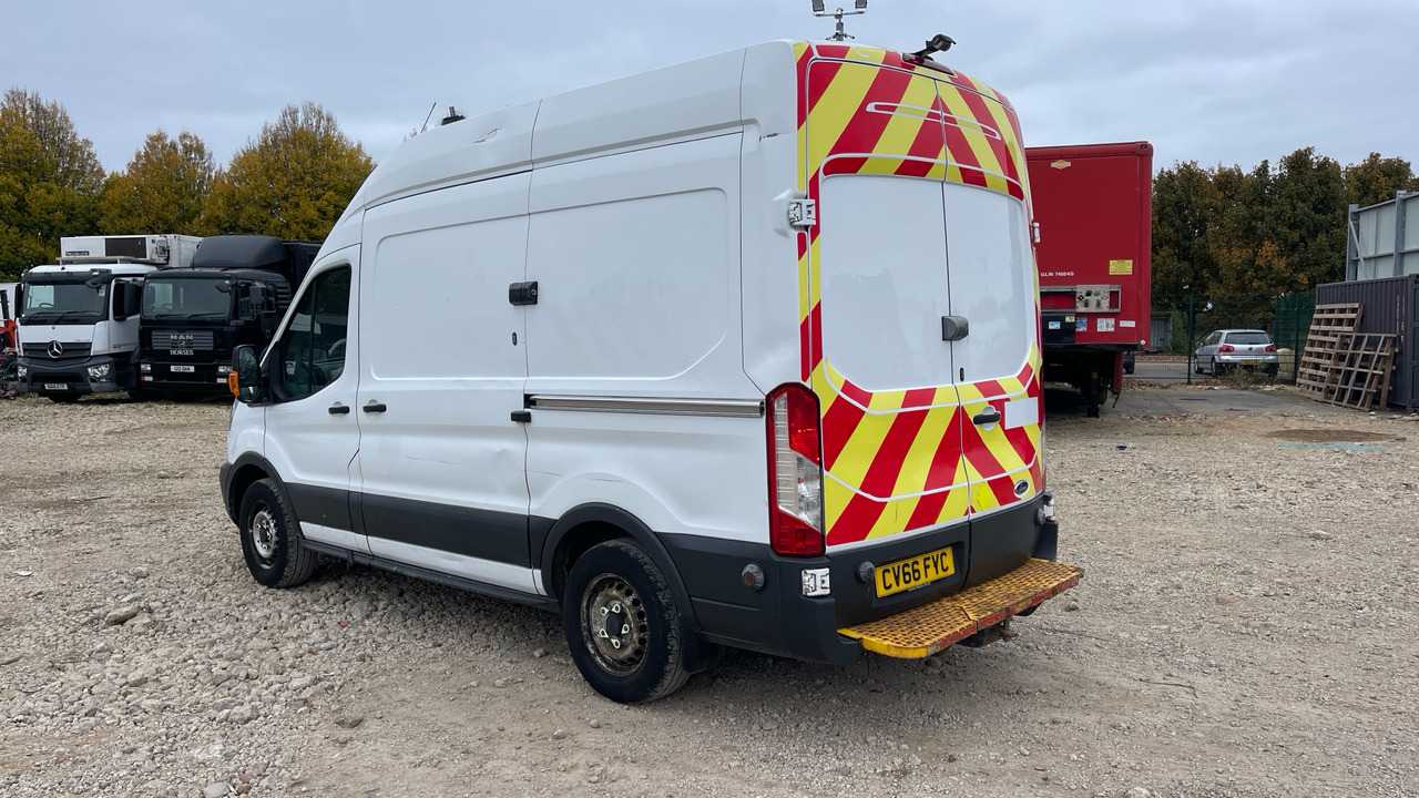 Ford Transit 350 2.2 TDCI 155PS - Furgon: slika Ford Transit 350 2.2 TDCI 155PS - Furgon Ford Transit 350 2.2 TDCI 155PS - Furgon: slika Ford Transit 350 2.2 TDCI 155PS - Furgon