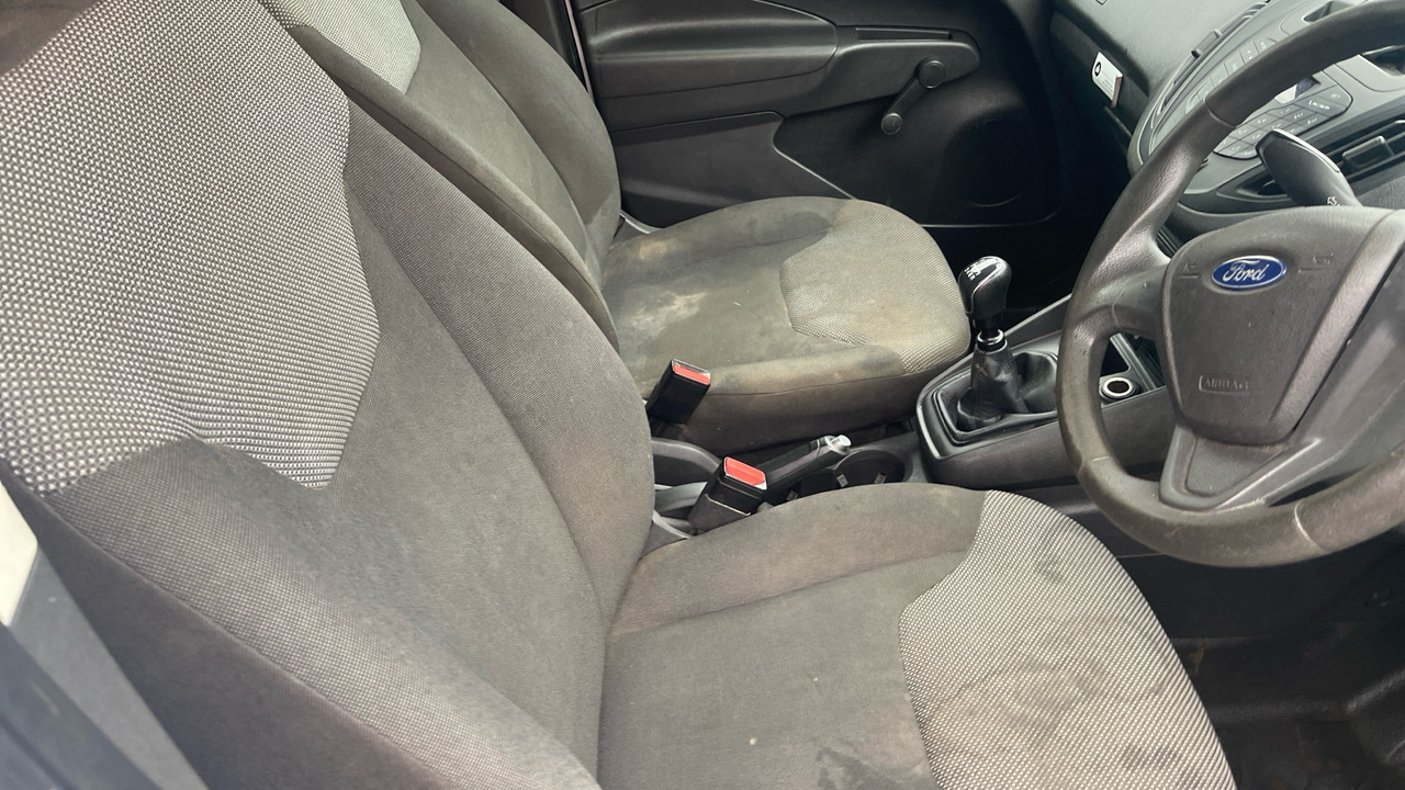 Ford Transit COURIER 1.5 TDCi - Mali kombi: slika Ford Transit COURIER 1.5 TDCi - Mali kombi Ford Transit COURIER 1.5 TDCi - Mali kombi: slika Ford Transit COURIER 1.5 TDCi - Mali kombi